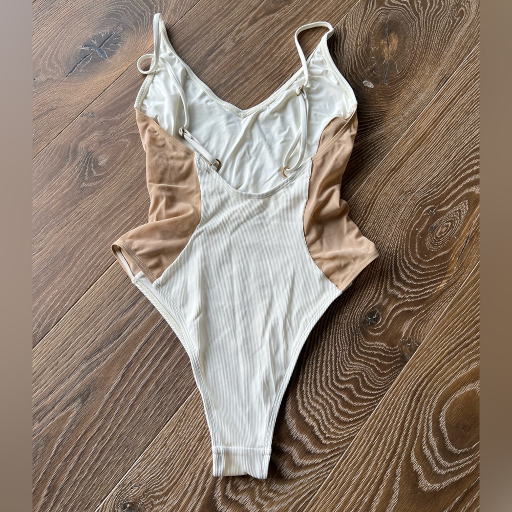 L*SPACE Ribbed Hollywood One-Piece Swimsuit - Picture 3 of 6